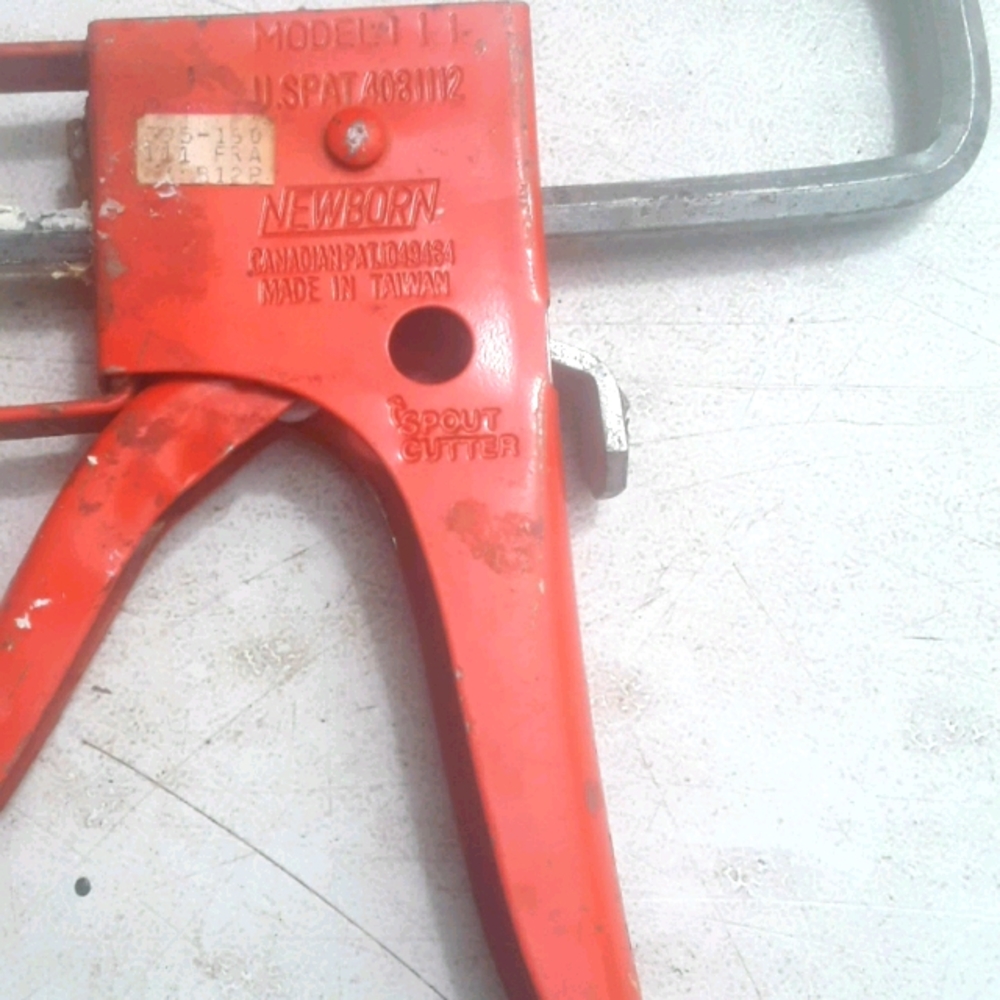 Newborn Model 111 Rod Non-Drip Caulk Gun